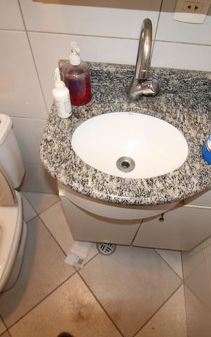 Casa de condomínio à venda com 130m², 3 quartos e 3 vagasLavabo