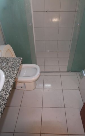 Casa de condomínio à venda com 130m², 3 quartos e 3 vagasBanheiro 1