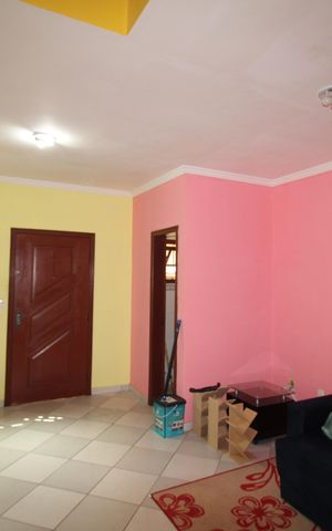 Casa de condomínio à venda com 130m², 3 quartos e 3 vagasSala