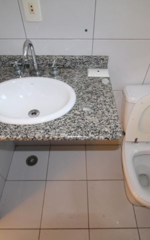 Casa de condomínio à venda com 130m², 3 quartos e 3 vagasBanheiro 1