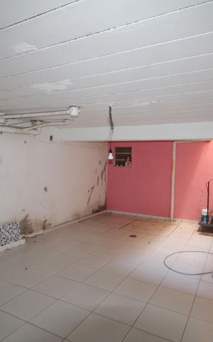 Casa de condomínio à venda com 130m², 3 quartos e 3 vagasGaragem