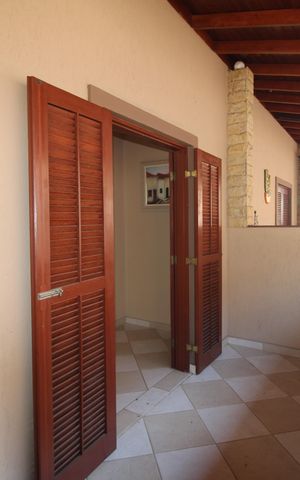 Casa de condomínio à venda com 130m², 3 quartos e 3 vagasQuarto 3 - Varanda