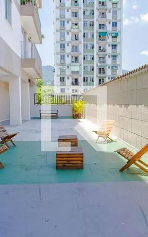 Apartamento à venda com 80m², 2 quartos e 1 vagaÁrea comum
