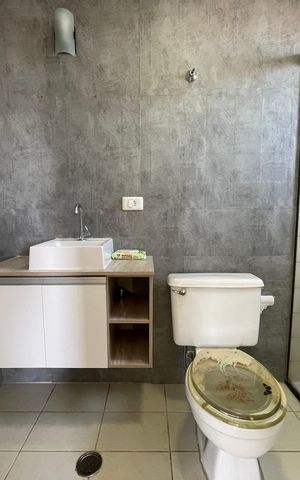Apartamento à venda com 56m², 2 quartos e 1 vaga Apartamento à venda com 56m², 2 quartos e 1 vagaBanheiro Social