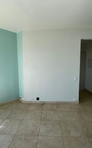 Apartamento à venda com 56m², 2 quartos e 1 vaga Apartamento à venda com 56m², 2 quartos e 1 vagaSala