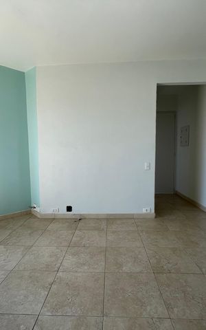 Apartamento à venda com 56m², 2 quartos e 1 vaga Apartamento à venda com 56m², 2 quartos e 1 vagaSala
