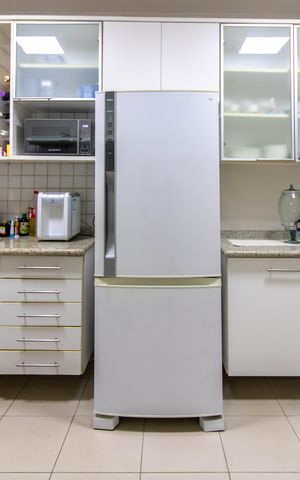 Casa à venda com 308m², 3 quartos e 2 vagas Casa à venda com 308m², 3 quartos e 2 vagasCozinha