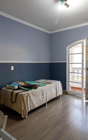 Casa à venda com 308m², 3 quartos e 2 vagas Casa à venda com 308m², 3 quartos e 2 vagasQuarto 2