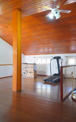 Casa à venda com 329m², 4 quartos e 4 vagasSala 3