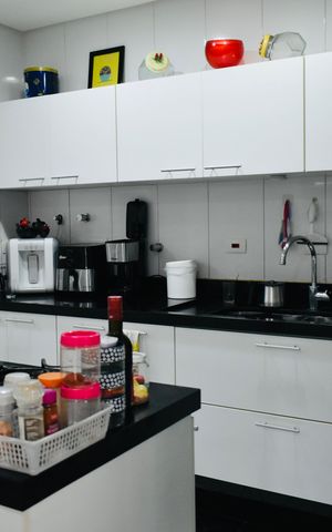 Apartamento à venda com 149m², 3 quartos e 2 vagas Apartamento à venda com 149m², 3 quartos e 2 vagasCozinha