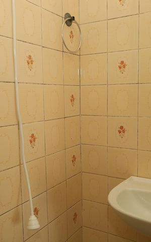 Casa à venda com 110m², 4 quartos e 1 vagaBanheiro 1