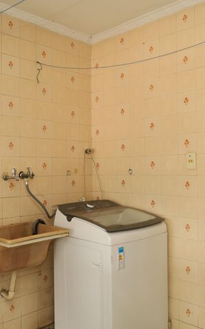 Casa à venda com 110m², 4 quartos e 1 vagaÁrea de Serviço