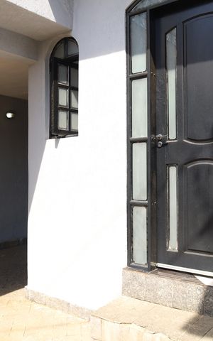 Casa à venda com 110m², 4 quartos e 1 vagaVaranda