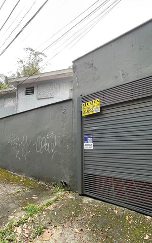 Casa para alugar com 140m², 4 quartos e 1 vaga Casa para alugar com 140m², 4 quartos e 1 vagaFachada