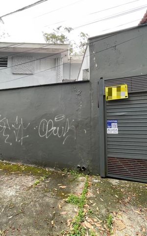 Casa para alugar com 140m², 4 quartos e 1 vaga Casa para alugar com 140m², 4 quartos e 1 vagaFachada