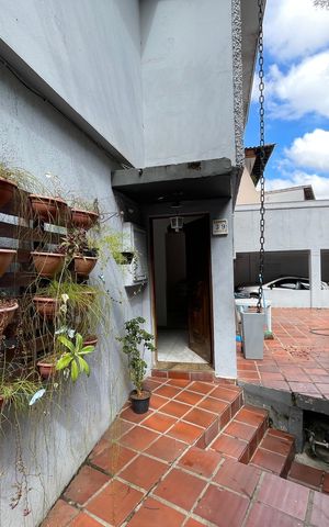 Casa para alugar com 140m², 4 quartos e 1 vaga Casa para alugar com 140m², 4 quartos e 1 vagaQuintal