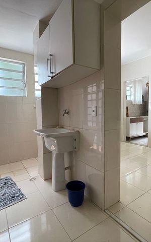 Casa para alugar com 140m², 4 quartos e 1 vaga Casa para alugar com 140m², 4 quartos e 1 vagaÁrea de Serviço