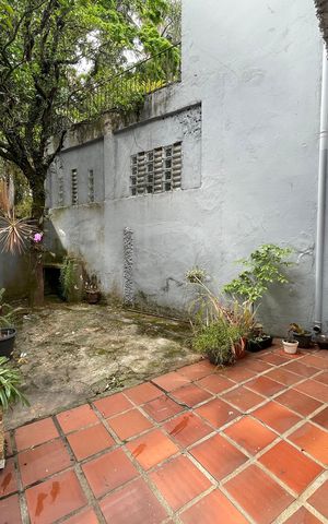 Casa para alugar com 140m², 4 quartos e 1 vaga Casa para alugar com 140m², 4 quartos e 1 vagaQuintal