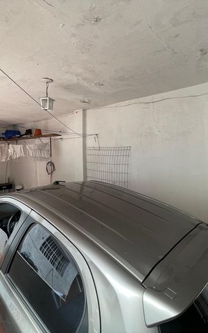 Casa para alugar com 140m², 4 quartos e 1 vaga Casa para alugar com 140m², 4 quartos e 1 vagaGaragem
