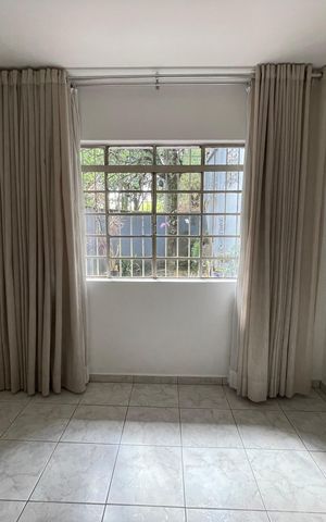 Casa para alugar com 140m², 4 quartos e 1 vaga Casa para alugar com 140m², 4 quartos e 1 vagaSala
