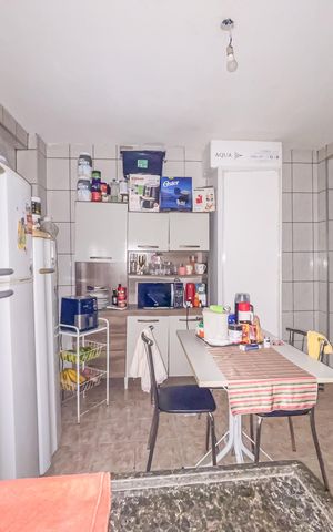 Casa à venda com 125m², 3 quartos e 1 vaga Casa à venda com 125m², 3 quartos e 1 vagaStudio 4