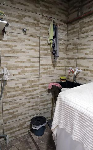 Casa à venda com 100m², 4 quartos e 2 vagas Casa à venda com 100m², 4 quartos e 2 vagasÁrea de Serviço 2