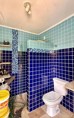 Casa à venda com 491m², 4 quartos e 6 vagas Casa à venda com 491m², 4 quartos e 6 vagasBanheiro Piscina