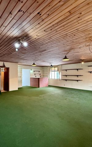 Casa à venda com 491m², 4 quartos e 6 vagas Casa à venda com 491m², 4 quartos e 6 vagasSalão Superior