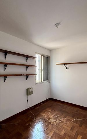 Casa à venda com 491m², 4 quartos e 6 vagas Casa à venda com 491m², 4 quartos e 6 vagasQuarto 1