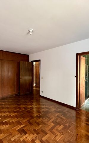Casa à venda com 491m², 4 quartos e 6 vagas Casa à venda com 491m², 4 quartos e 6 vagasSuíte 1