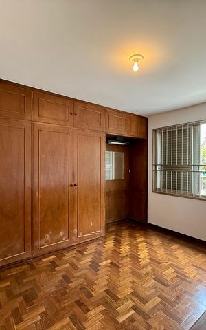 Casa à venda com 491m², 4 quartos e 6 vagas Casa à venda com 491m², 4 quartos e 6 vagasSuíte 2