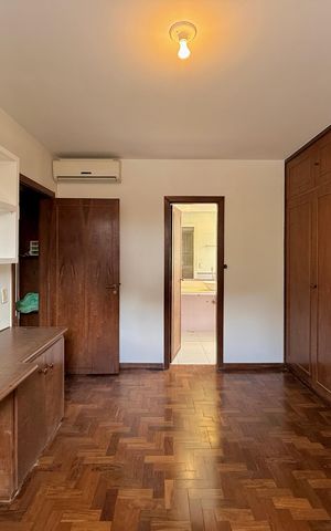 Casa à venda com 491m², 4 quartos e 6 vagas Casa à venda com 491m², 4 quartos e 6 vagasSuíte 2