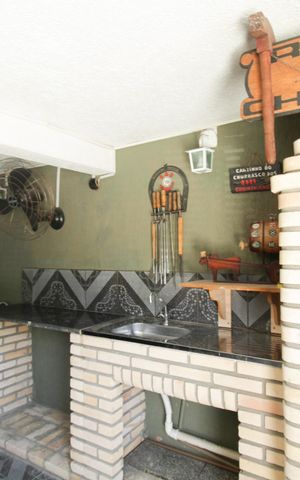 Casa para alugar com 200m², 2 quartos e 2 vagas Casa para alugar com 200m², 2 quartos e 2 vagasChurrasqueira