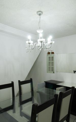 Casa para alugar com 200m², 2 quartos e 2 vagas Casa para alugar com 200m², 2 quartos e 2 vagasSala