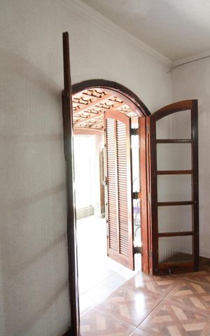 Casa para alugar com 200m², 2 quartos e 2 vagas Casa para alugar com 200m², 2 quartos e 2 vagasSuíte
