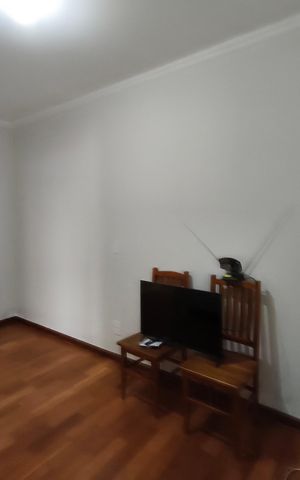 Casa de condomínio à venda com 334m², 4 quartos e 4 vagas Casa de condomínio à venda com 334m², 4 quartos e 4 vagasQuarto