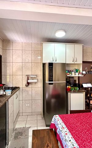 Casa à venda com 194m², 3 quartos e 2 vagas Casa à venda com 194m², 3 quartos e 2 vagasCozinha