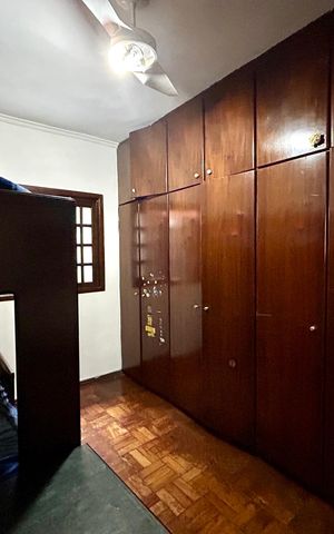 Casa à venda com 194m², 3 quartos e 2 vagas Casa à venda com 194m², 3 quartos e 2 vagasQuarto 1
