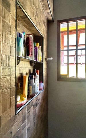 Casa à venda com 194m², 3 quartos e 2 vagas Casa à venda com 194m², 3 quartos e 2 vagasBanheiro da Suíte
