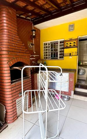 Casa à venda com 194m², 3 quartos e 2 vagas Casa à venda com 194m², 3 quartos e 2 vagasChurrasqueira