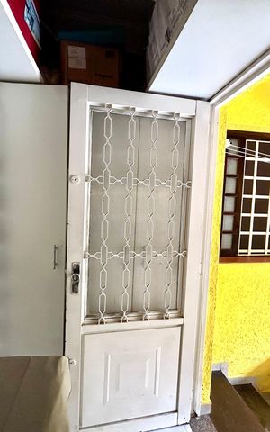 Casa à venda com 194m², 3 quartos e 2 vagas Casa à venda com 194m², 3 quartos e 2 vagasÁrea de Serviço