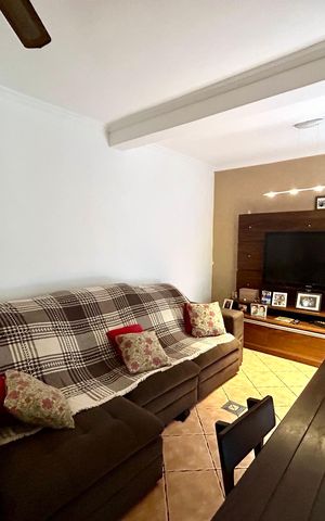 Casa à venda com 194m², 3 quartos e 2 vagas Casa à venda com 194m², 3 quartos e 2 vagasSala