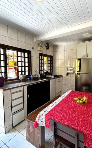 Casa à venda com 194m², 3 quartos e 2 vagas Casa à venda com 194m², 3 quartos e 2 vagasCozinha