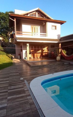Casa para alugar com 190m², 3 quartos e 2 vagas Casa para alugar com 190m², 3 quartos e 2 vagasPiscina