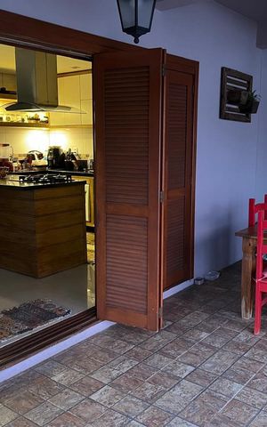 Casa para alugar com 190m², 3 quartos e 2 vagas Casa para alugar com 190m², 3 quartos e 2 vagasCozinha