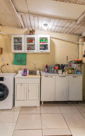 Casa à venda com 64m², 2 quartos e 4 vagasÁrea de Serviço - Casa 1
