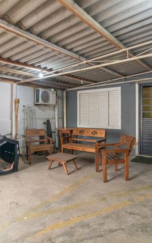 Casa à venda com 64m², 2 quartos e 4 vagasGaragem