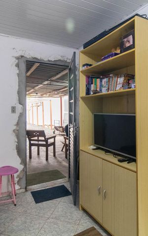 Casa à venda com 64m², 2 quartos e 4 vagasSala - Casa 2