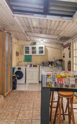Casa à venda com 64m², 2 quartos e 4 vagasCozinha - Casa 1