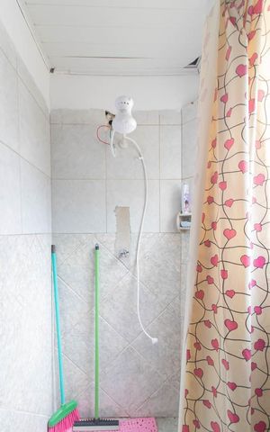 Casa à venda com 64m², 2 quartos e 4 vagasBanheiro - Casa 2